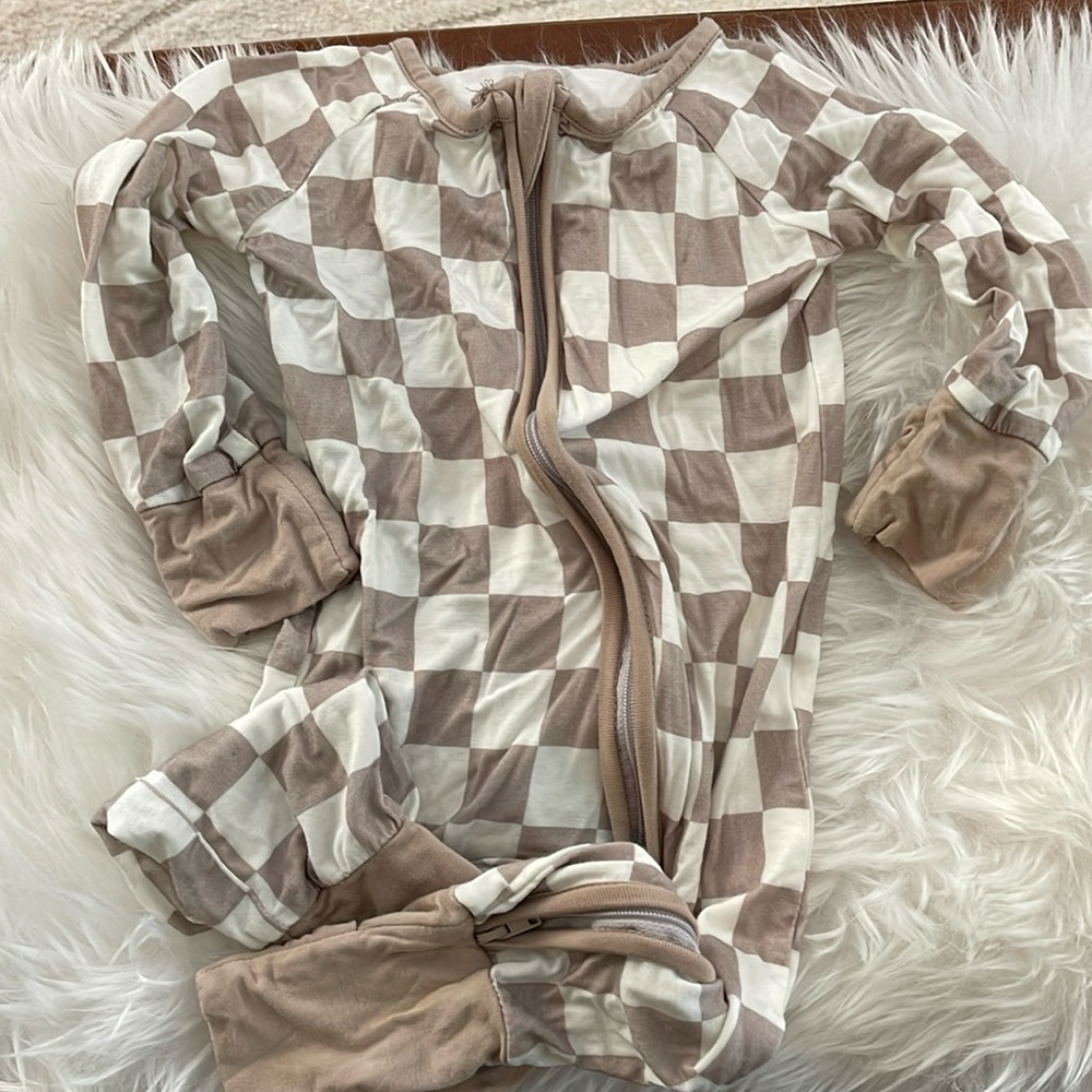 Checkerboard pajamas 3-6month